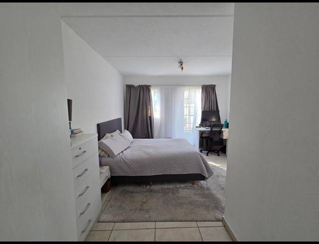 3 BEDROOM TOWNHOUSE FOR SALE IN MARAIS STEYN PARK